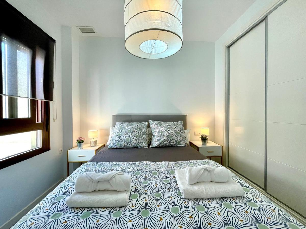 Gatu Premium Atico Caleta , Preferente Mayores De 25 Anos Y Familias Apartment Cadiz